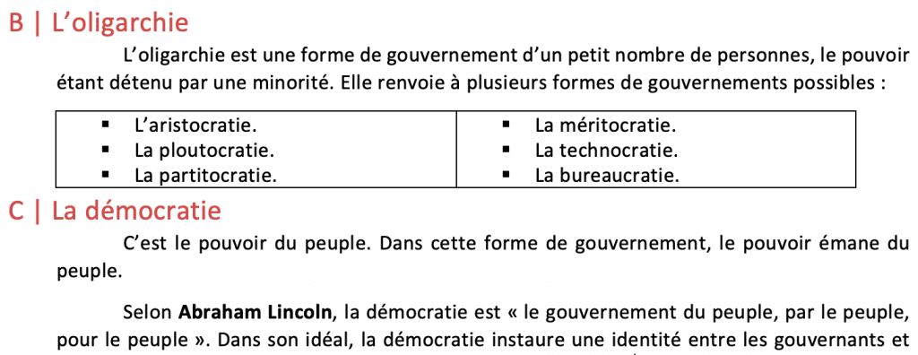 Une liste d'éléments est agencée de manière à combler le vide sur sa droite. Elle est organisée en deux colonnes grâce à un tableau, ici visible par ses bordures apparentes.